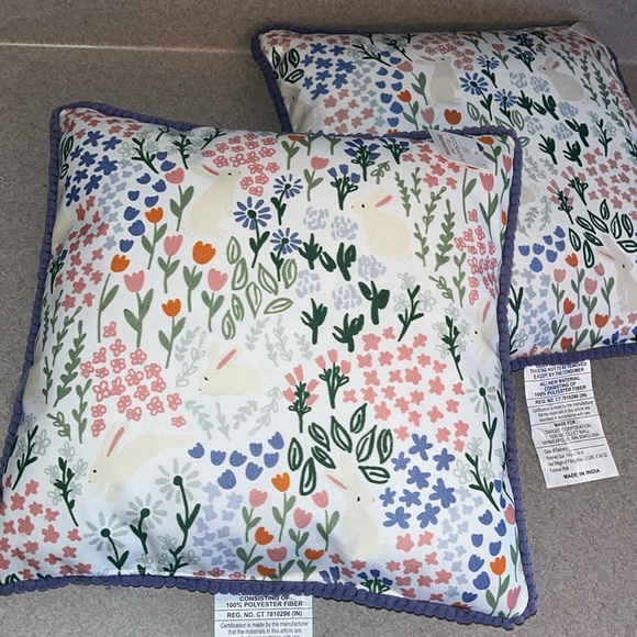 Target Bullseye Easter Pillows INCLUDES 2 new!! Target Floral Bunny Rabbit - Picture 1 of 4